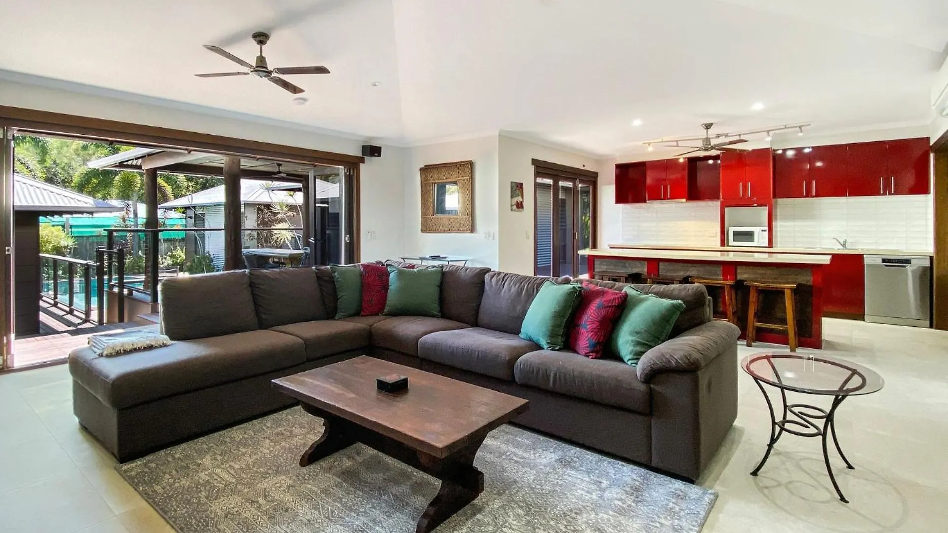 Little Banyak Villa Horseshoe Bay Australia